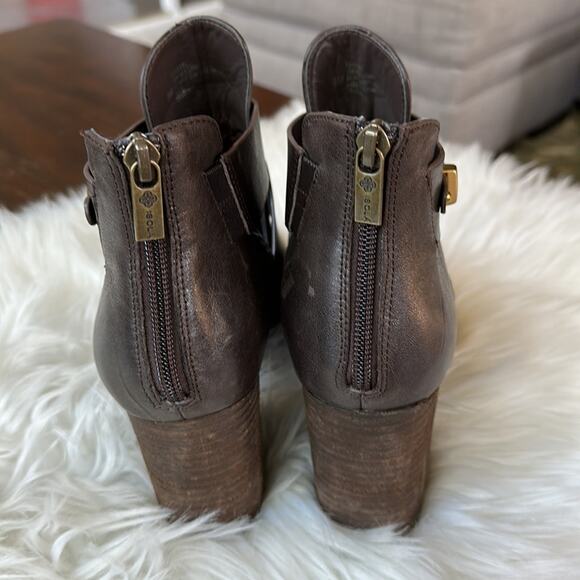 Isola | Side buckle bootie Size 9 - Picture 7 of 13